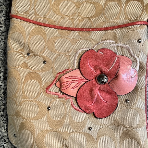 Coach Crossbody Bag - Picture 5 of 11